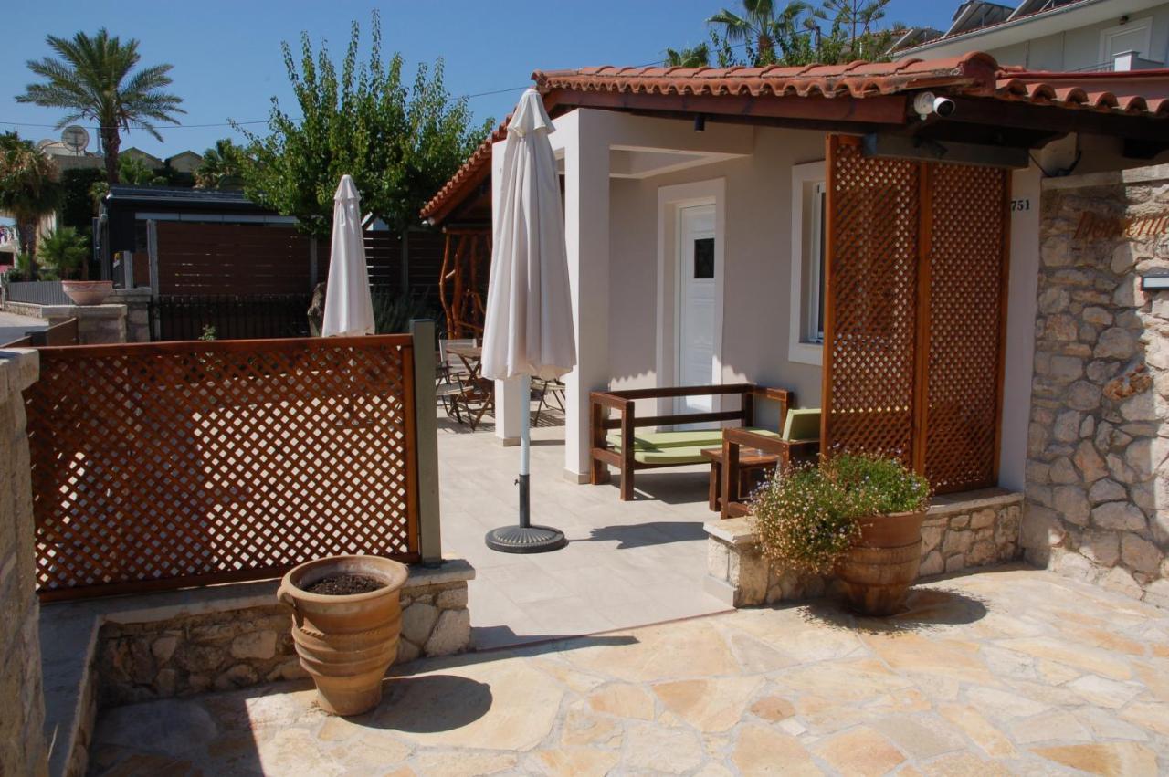 Domenica Apts I Laganas Luaran gambar