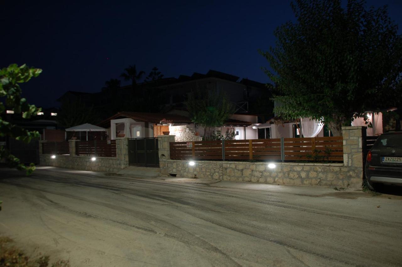 Domenica Apts I Laganas Luaran gambar